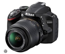 Nikon D3200 + 18-55mm VR