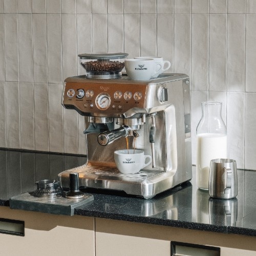 Cross-section of the ThermoJet heating system in the Sage Barista Pro, showing the cold and heated water flow