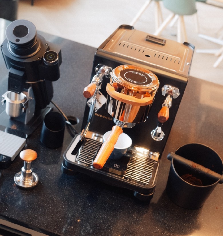 Wendougee - Milo Play | 64mm (Black) - Electric Coffee Grinder