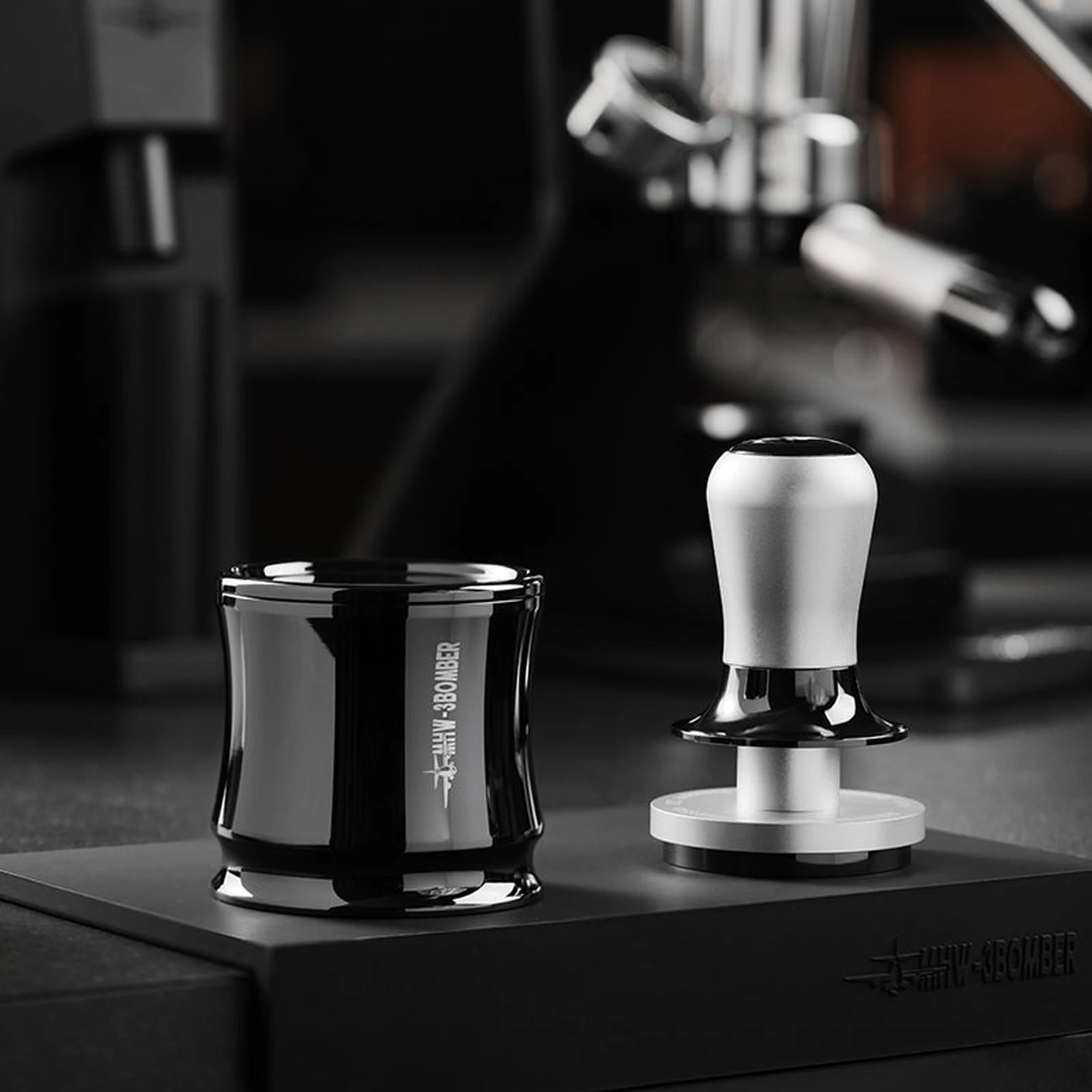 MHW-3Bomber FlowLight doseertrechter van SUS304 58 mm | Titanium Black