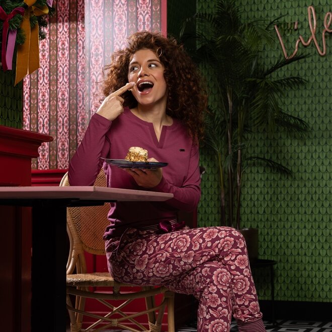 Charlie Choe Damen Pyjamahose Lila Blume