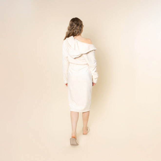 Charlie Choe Women’s Bathrobe, Off-White, Fluffy