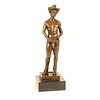 Bronzen beeld van een naakte cowboy