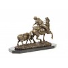 Bronzen beeld van een jager te paard