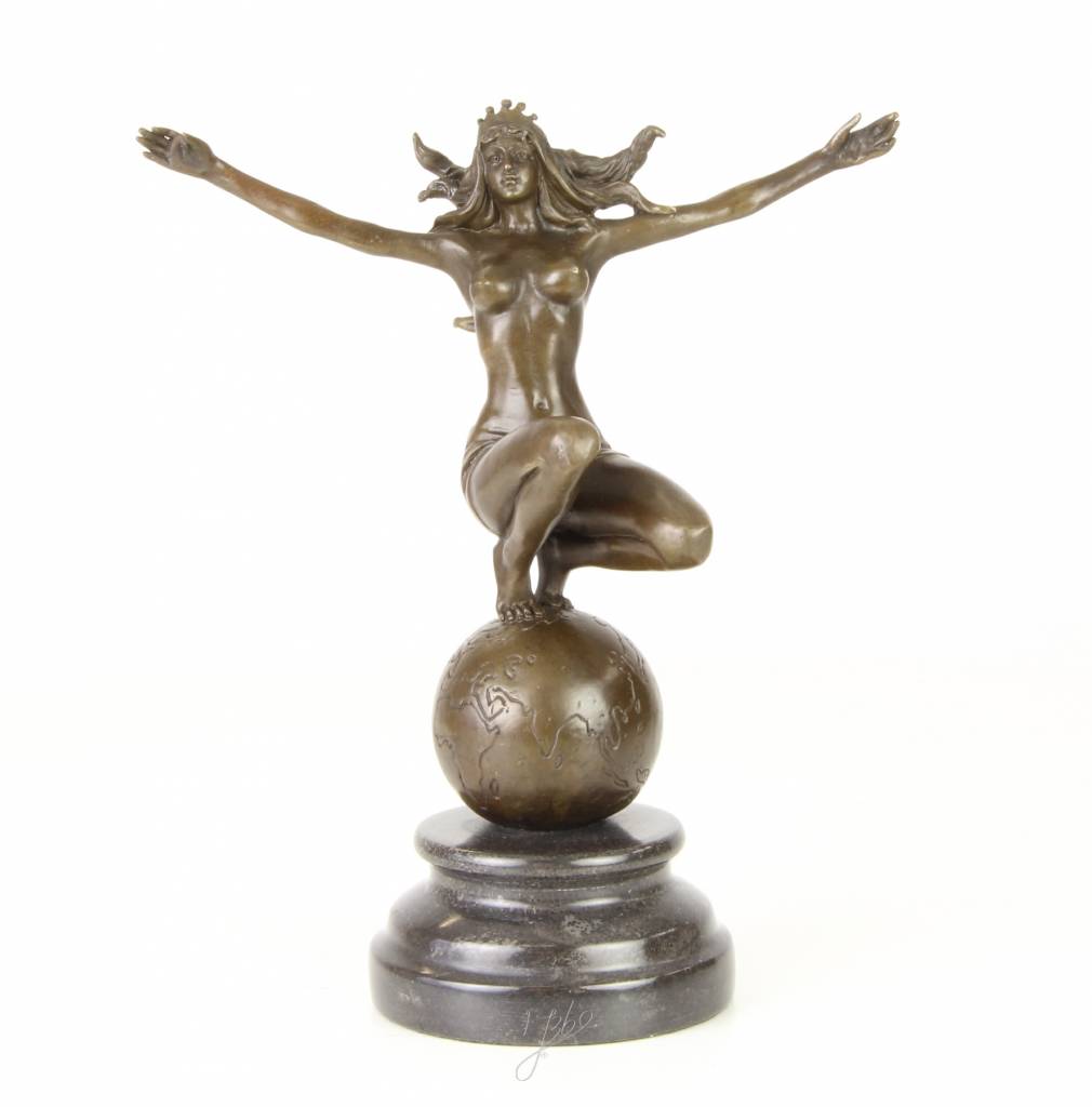 Featured image of post Gaia Greek Goddess Statue - Millennial gaia mother earth goddess statue by oberon zell.