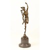 Een bronzen sculptuur van Mercury
