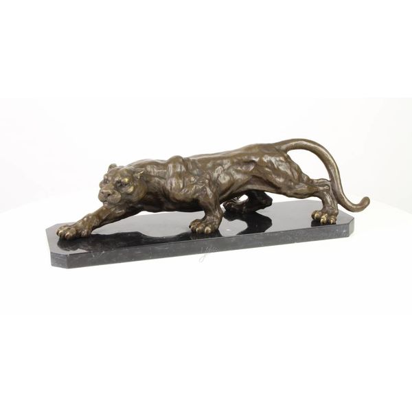 A bronze sculpture of a prowling panther