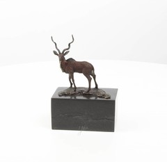 Producten getagd met bronze antelope