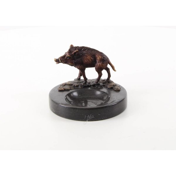  A bronze wild boar ashtray