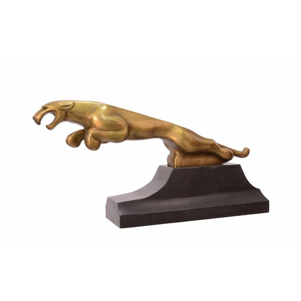  Een groot bronzen beeld van een springen jaguar
