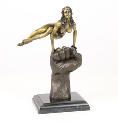 Producten getagd met acrobatic nude female sculpture