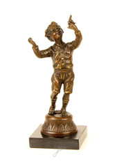 Producten getagd met bronze boy sculpture