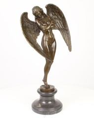 Producten getagd met bronze sculpture of a winged female nude