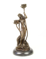 Producten getagd met bronze candleholder collectables