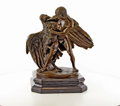 Diverse bronzen beelden te koop