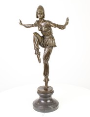 Diverse bronzen beelden te koop