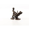 Bronzen groep met satyr en vrouw