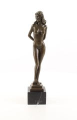 Producten getagd met bronze sculpture erotic naked female