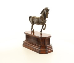 Producten getagd met bronze horse sculpture