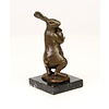 Bronzen sculptuur van vrouwelijk konijn met jonkie