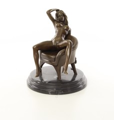 Erotische bronzen beelden