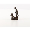 Bronzen sculptuur van satyr met naakte dame