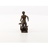 Bronzen sculptuur van satyr met naakte dame