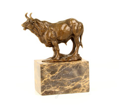 Products tagged with bronze bull sculpture