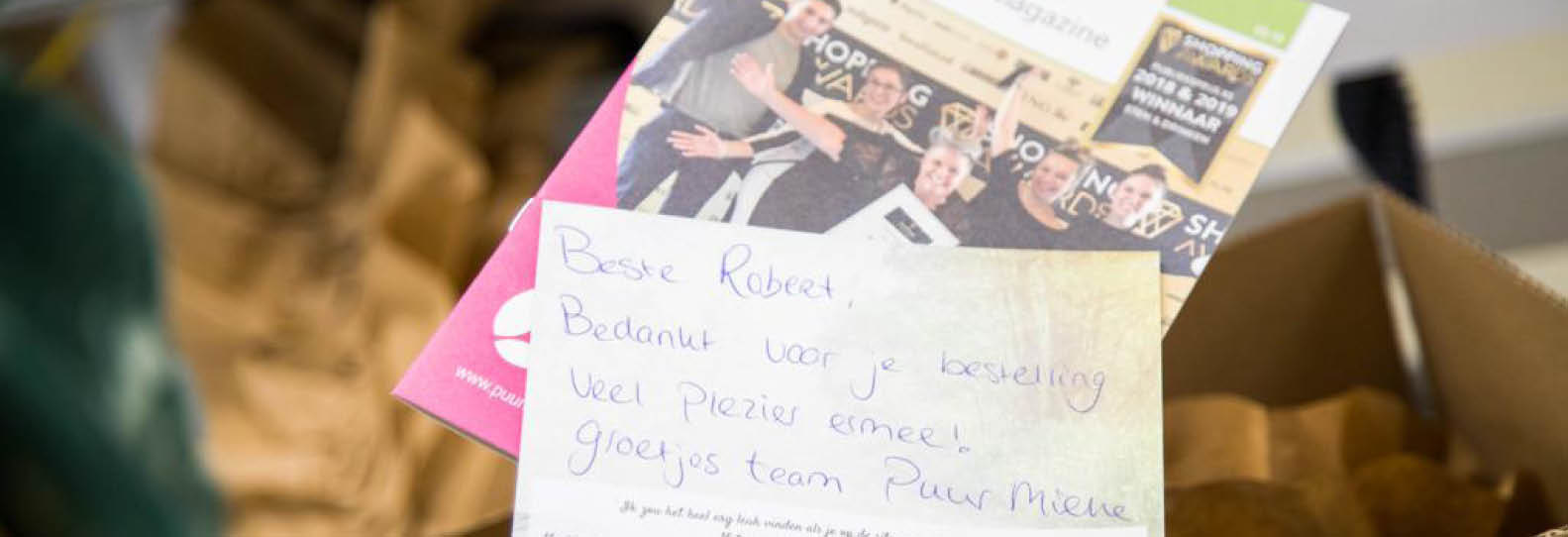 Duurzaam magazijn bedankkaartjes van gerecycled papier