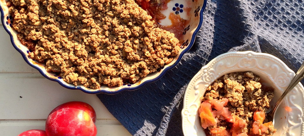Appel-Pruimen Crumble met Bakbananenmeel