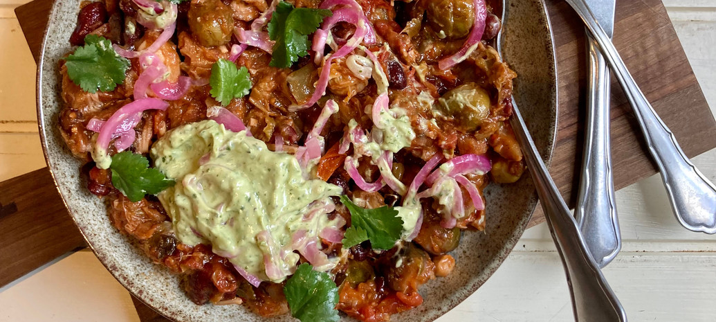 Chili sin carne met spruitjes, aubergine en jackfruit