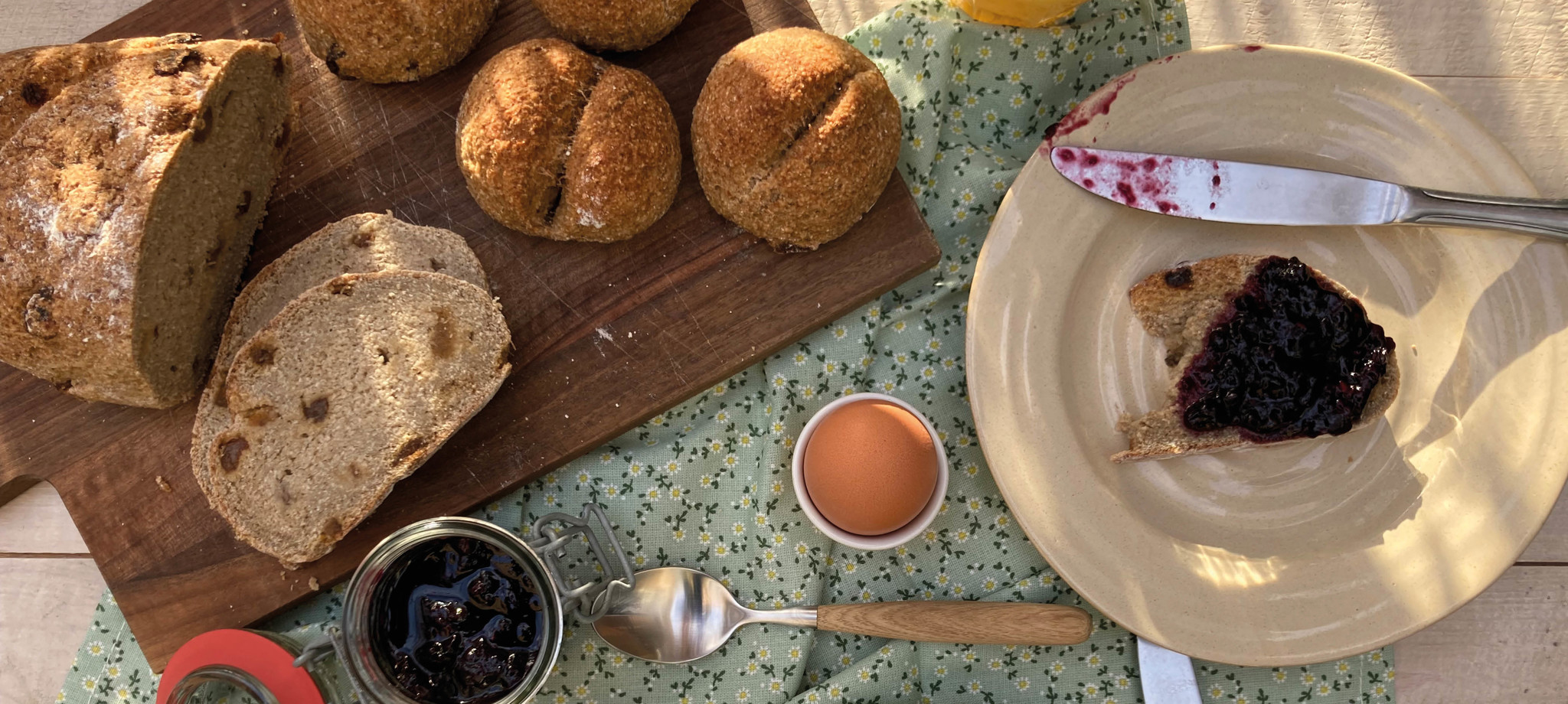 Paasbrood met Rozijnen en Abrikozen