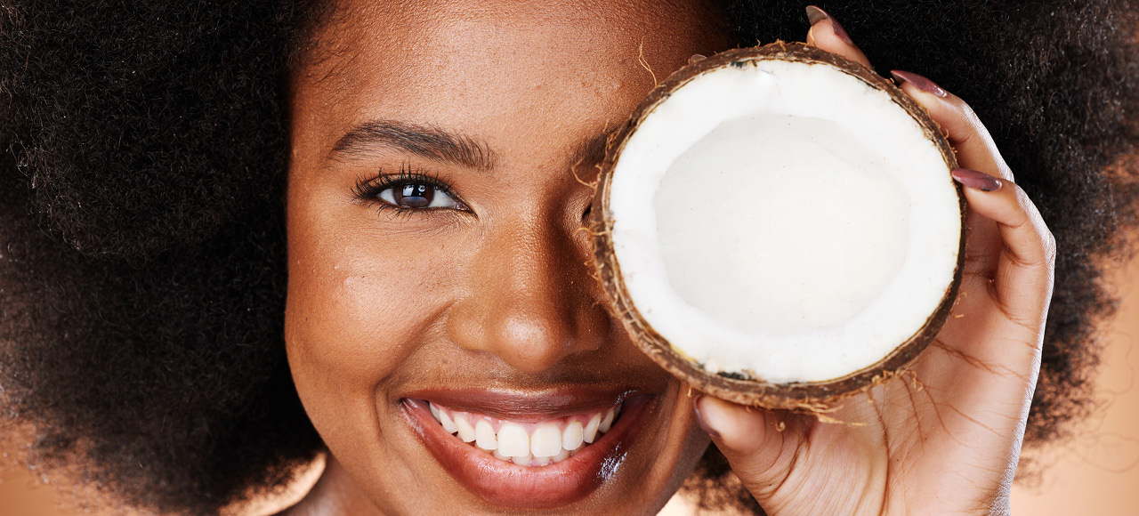 Kokosolie voor de huid: een lang bewaard schoonheidsgeheim