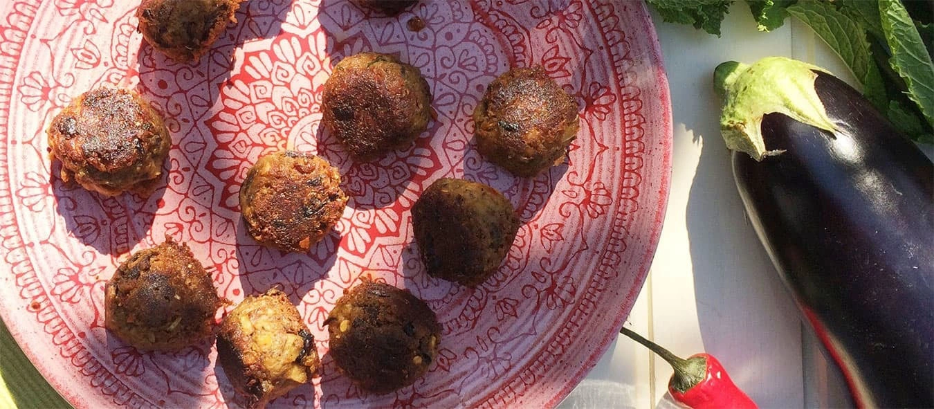 Aubergineballetjes met Munt-Yoghurt dip
