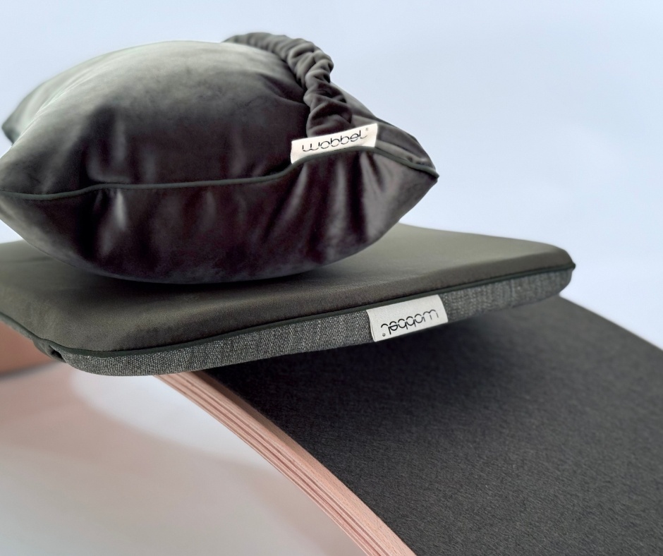 Wobbel Pillow Large & XL