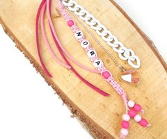 Macrame Sleutelhanger Maken met Letterkralen - Roze en Wit