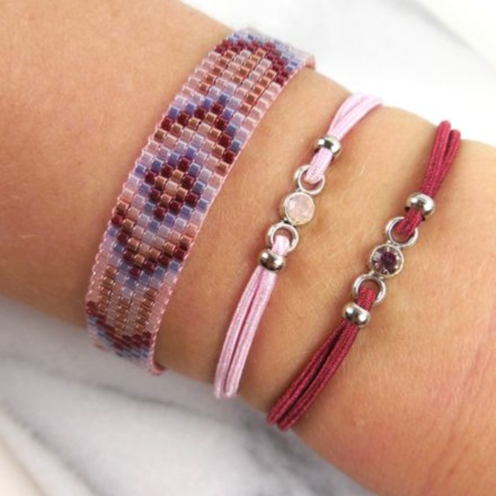 Vooruitzien Klagen campagne Verschuifbare Knoop Maken in Gekleurd Elastiek - Beads & Basics