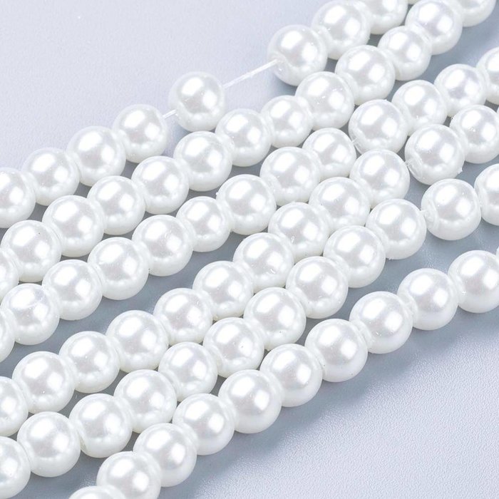 Strand 135 pieces Glass Pearls 6mm White