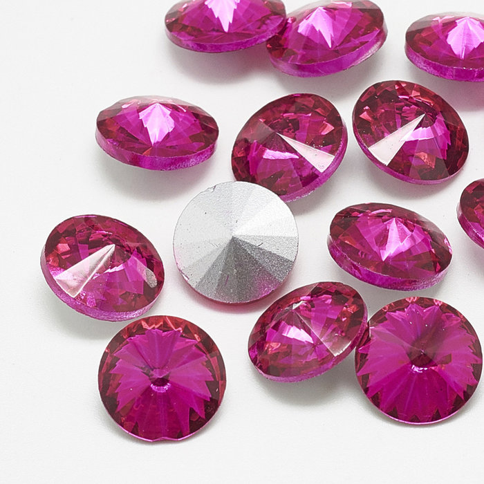Rivoli Pointstone 12mm Fuchsia Pink