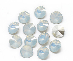 Puntsteen White Opal 6mm
