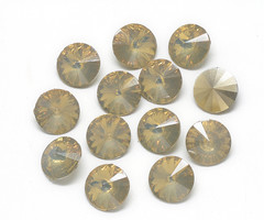 Rivoli Puntsteen 12mm Golden Topaz