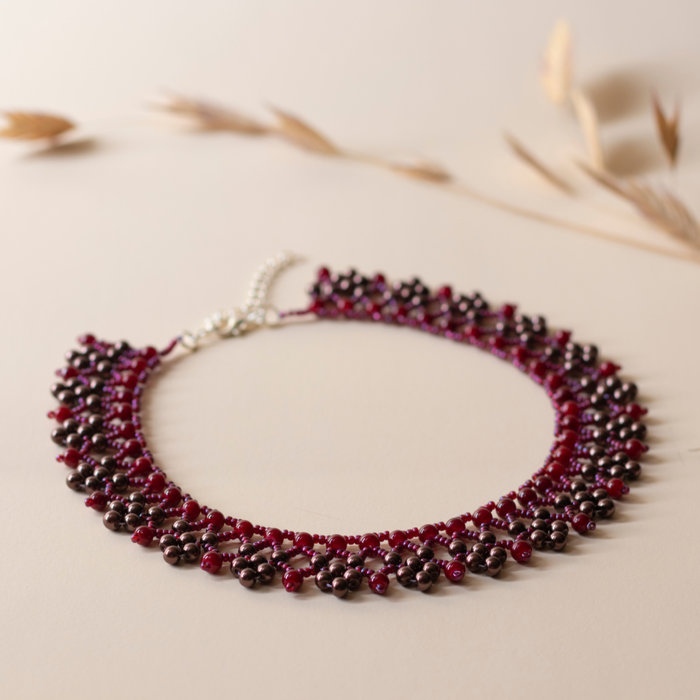 Classic Rijgpatroon Ketting in Bordeaux Rood inspi318