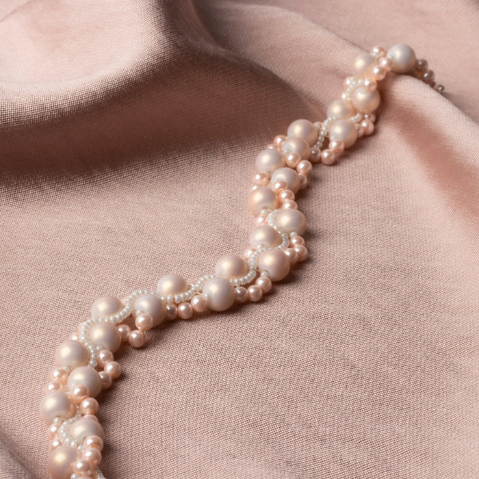 Beadwork Necklace with Pearls inspi330