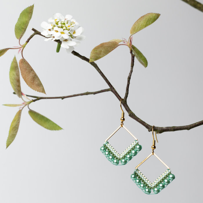 Oorbellen met Miyuki Delica's Maken inspi325