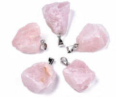 Natural Rozenkwarts Edelsteen Bedel Nugget 27x21x16mm