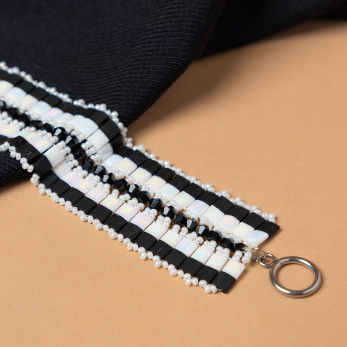 Zwart Witte Armband met Miyuki Tila Kralen Inspi392