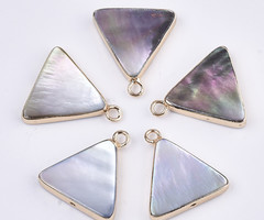 Natural Black Lip Schelp Bedel Driehoek 18x17x3mm