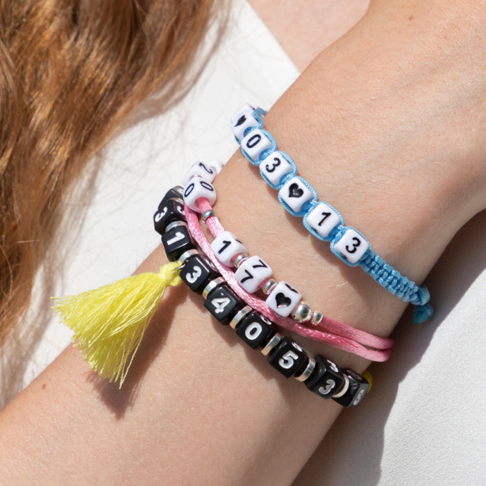 Mix Kubus Cijfer Kralen Zwart 7mm, Voordeel Verpakking 300 stuks