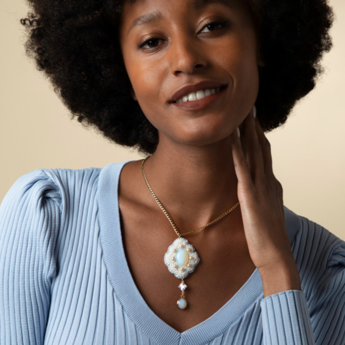 White Bead Embroidery Necklace with Shells Inspi413