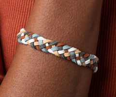 Oorbellen van Suede + Suede Gevlochten Armband